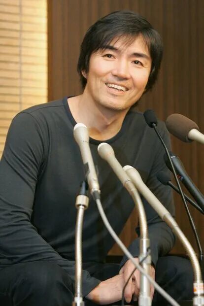 快讯：日本作家东野圭吾去世