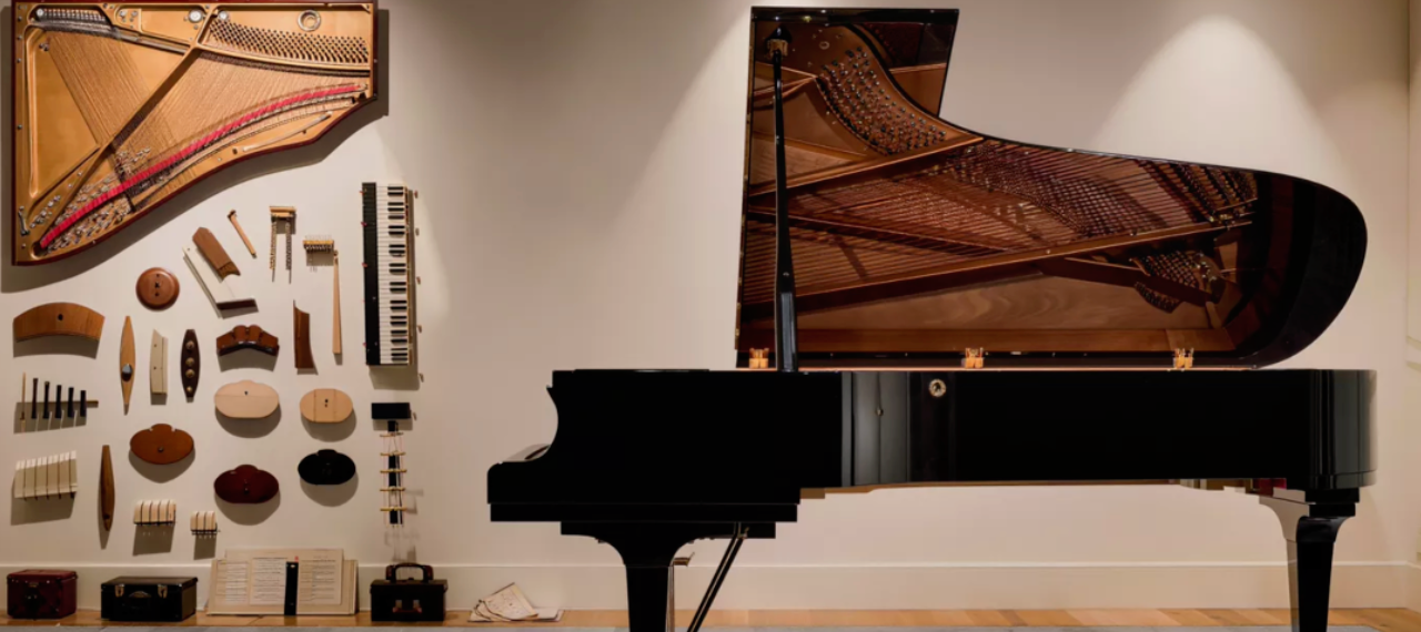 乐器边界教育：为何钢琴是“不可触碰”的精密仪器？从机械力学到心理构建